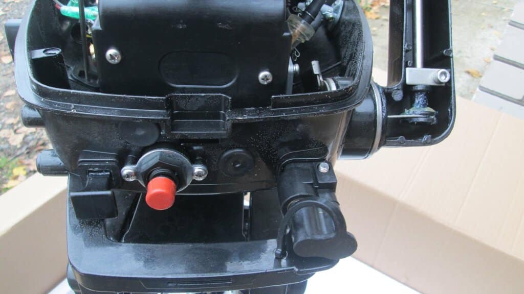 Lodochnyj motor GLADIATOR G5 FHS (5 l. s.) 2-h taktnyj motorlodki.by 4 Лодочный мотор "GLADIATOR" G5 FHS (5 л. с.) 2-х тактный motorlodki.by