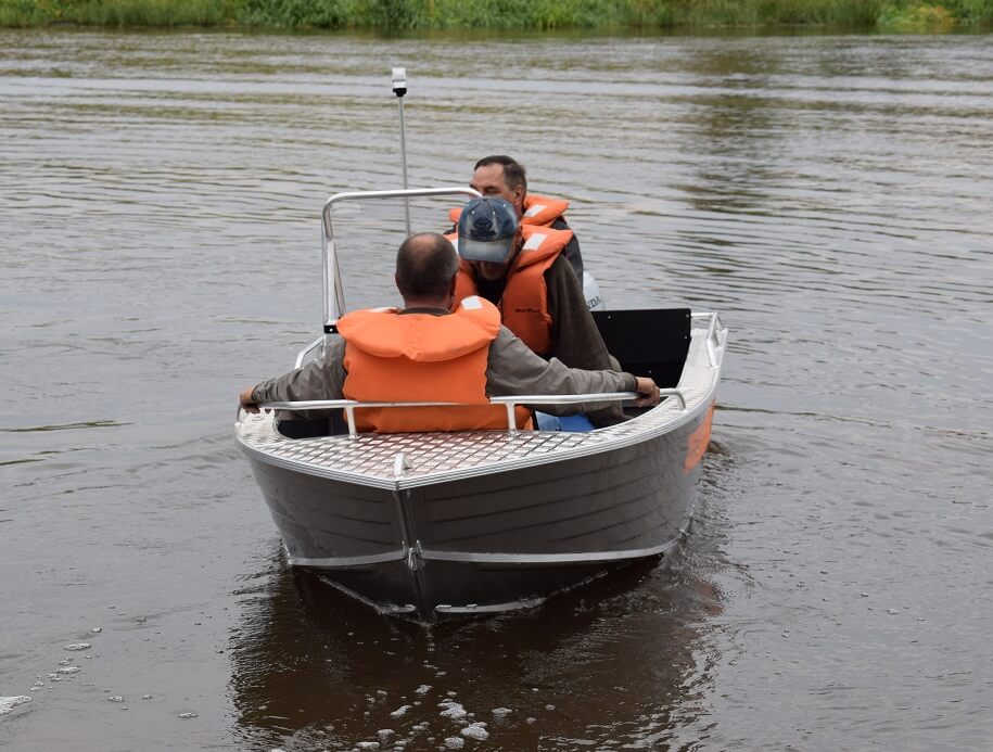 Алюминиевая лодка Wellboat-42 NexT консоль 8 Алюминиевая лодка Вельбот 42 нэкст Wellboat-42 NexT консоль